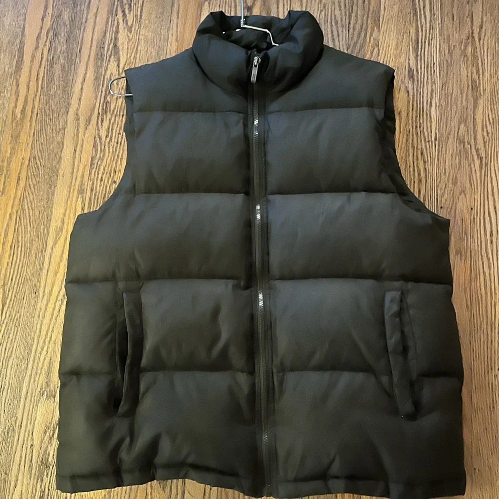 Kenneth Cole Puffy Vest - Picture 1 of 3